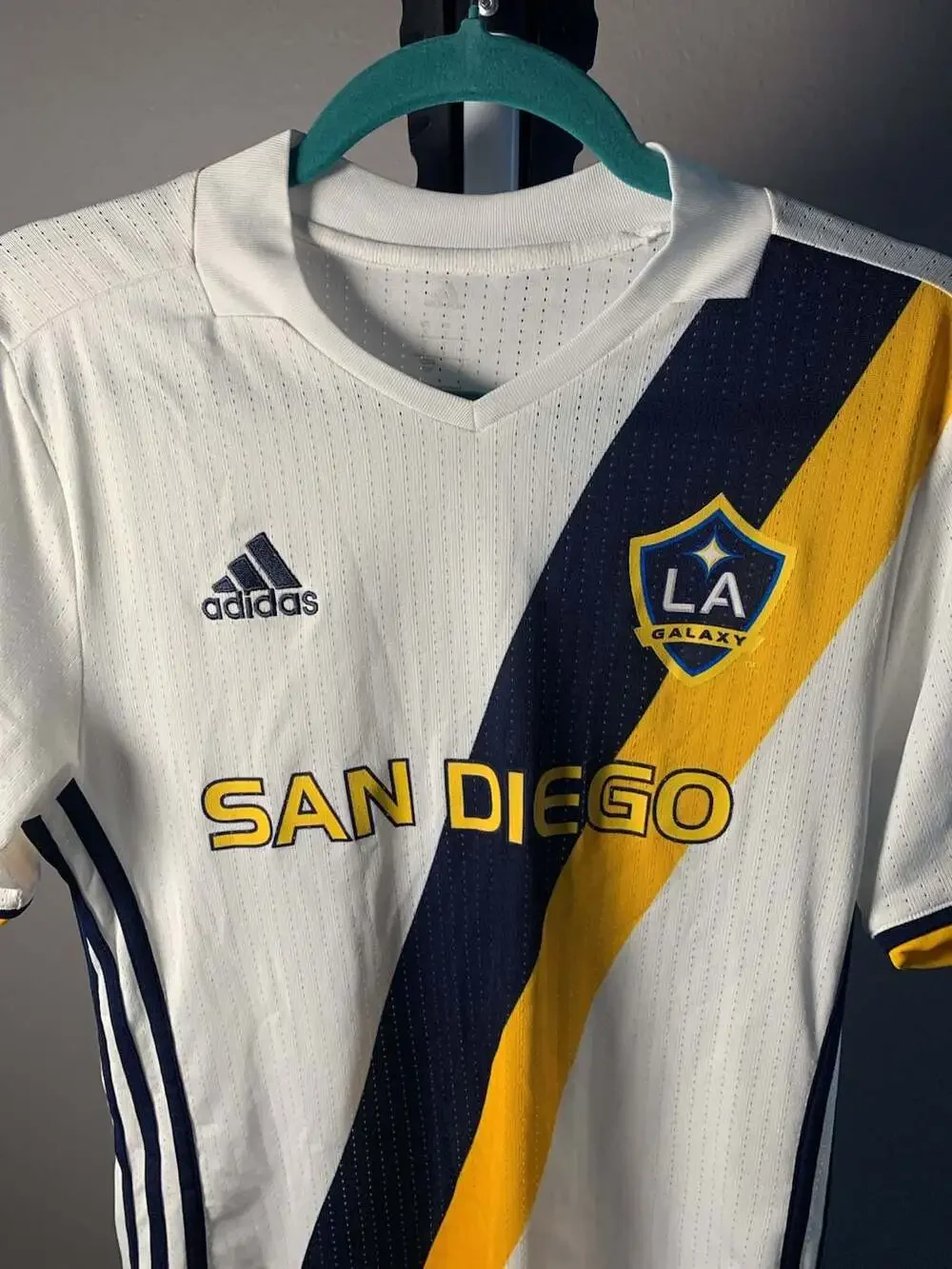 Adidas LA Galaxy 2016-2017 Home Soccer Jersey #17